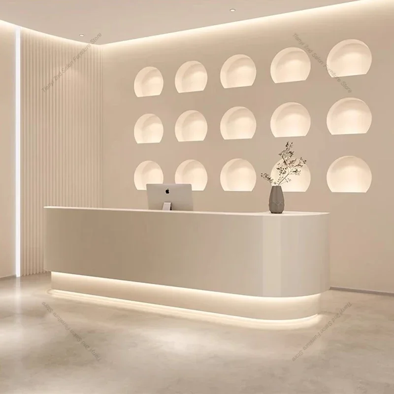 Biurka recepcyjne w stylu krem – Office Furniture Center recenzja i cena
